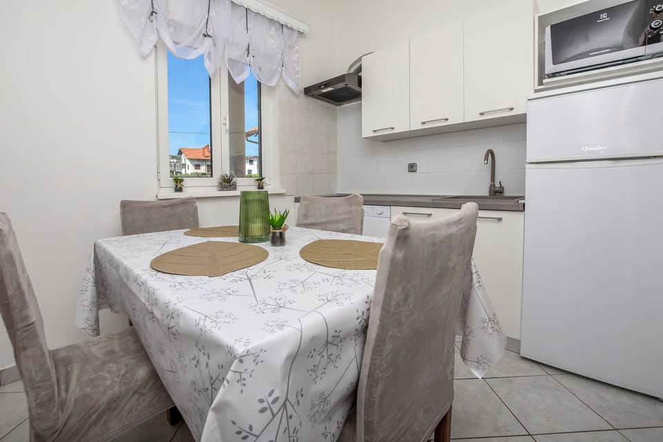 House | Private kitchen | Espresso maker, fridge, microwave, oven