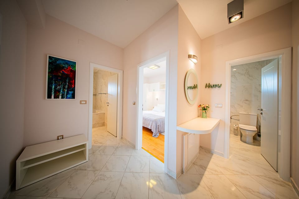 Apartment (A2) | Hallway