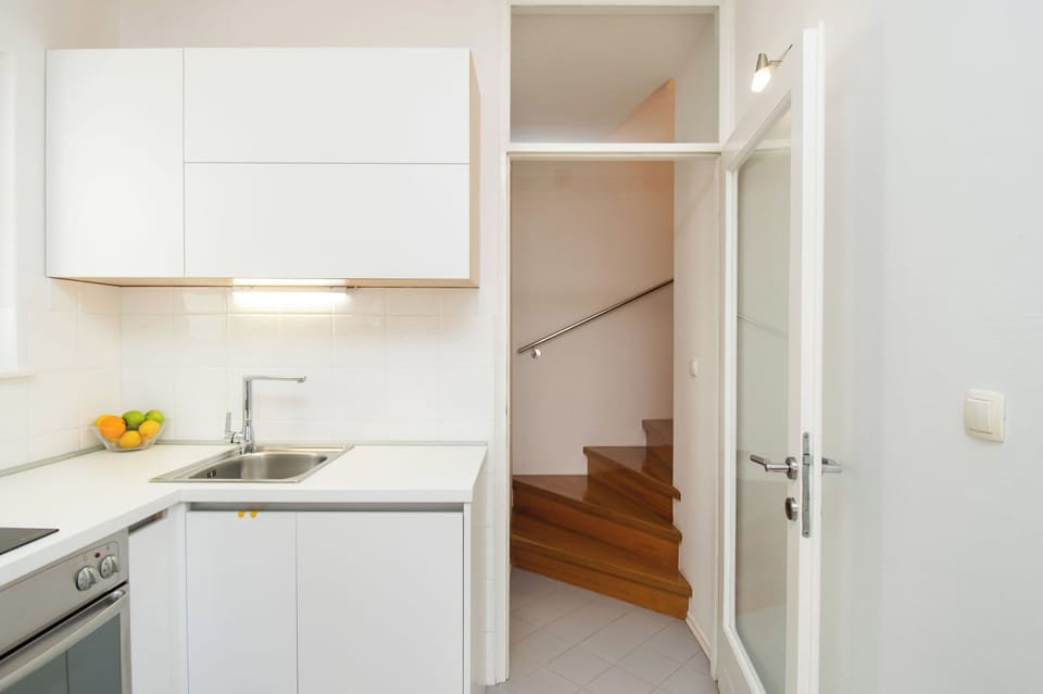 House | Private kitchen | Fridge, oven, stovetop, dishwasher