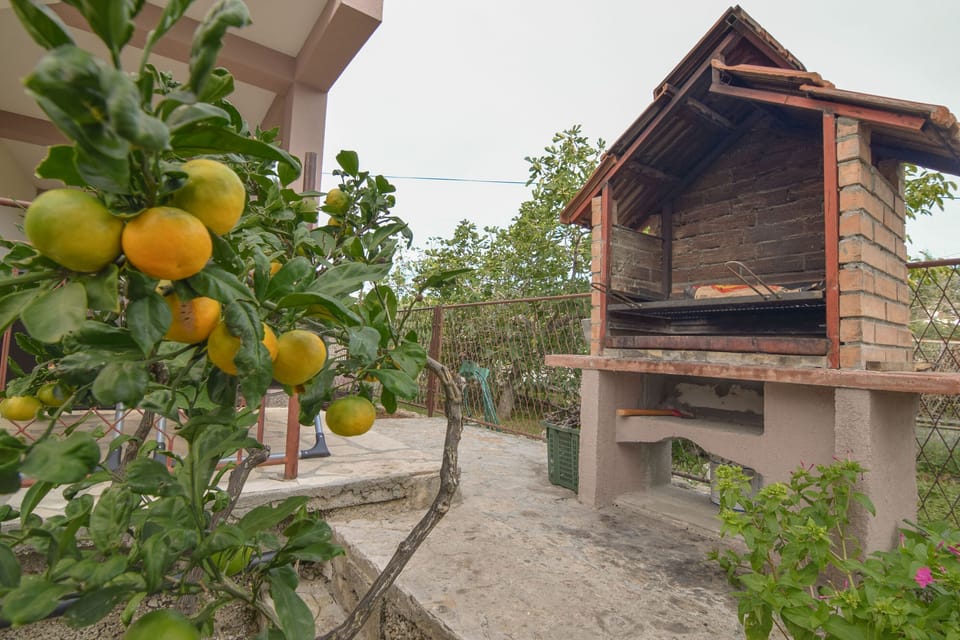 BBQ/picnic area