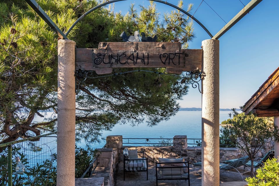 House | Water view