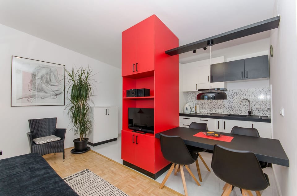 Apartment (A1) | Living room | TV