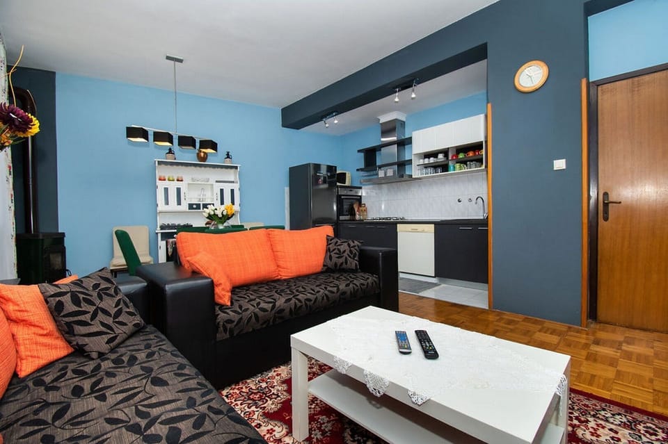 Apartment (A1) | Living room | TV
