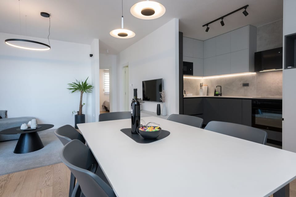 Apartment (A1) | Dining