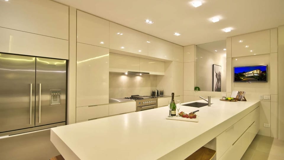 Fully equipped chefs kitchen