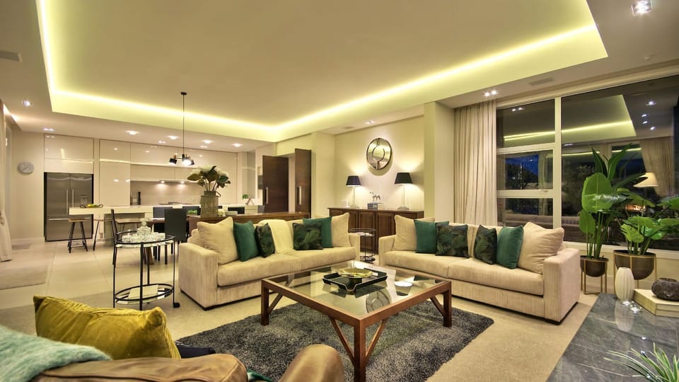Open plan lounge, dining and kitchen area