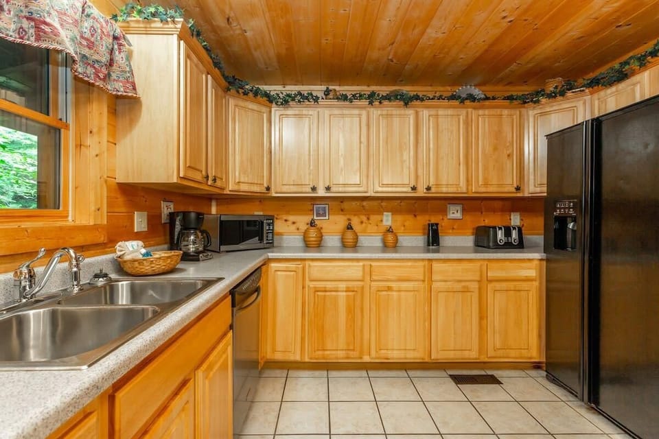 Side Kitchen View!