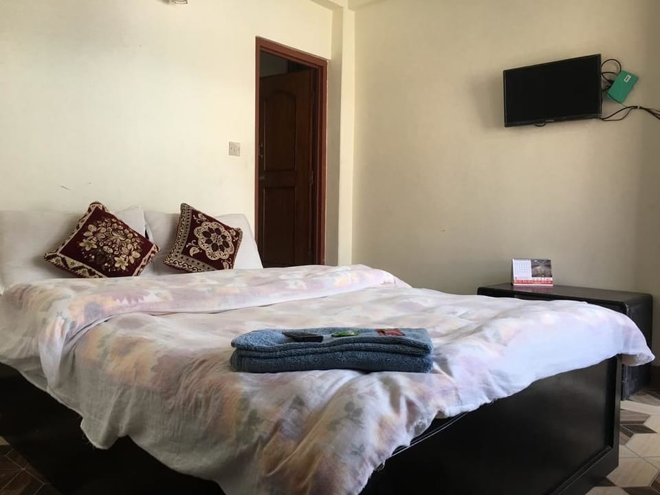 Rollaway beds, free WiFi