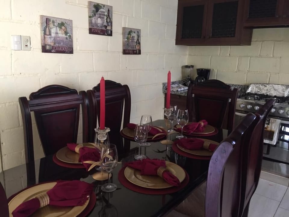 DINNING SET 6 CHAIRS