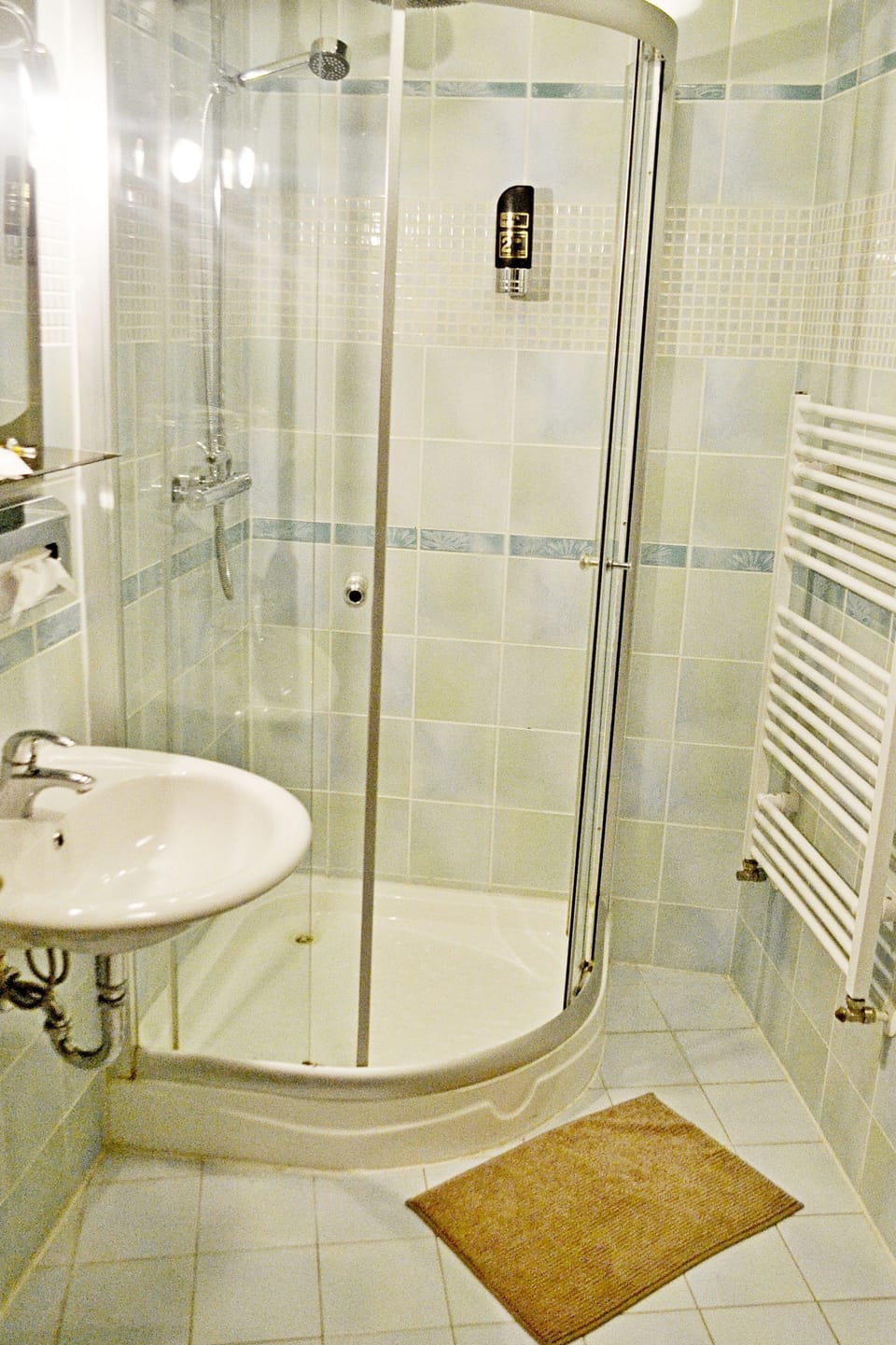 Suite, 1 Bedroom | Bathroom | Shower, hair dryer, towels