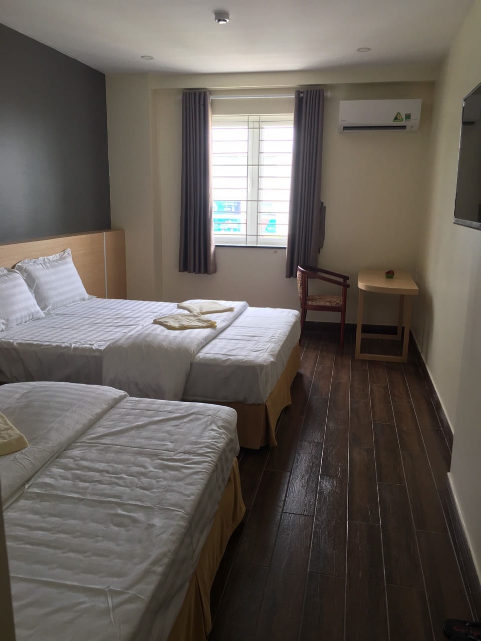 Standard Quadruple Room, 2 Queen Beds | Desk, free WiFi, bed sheets