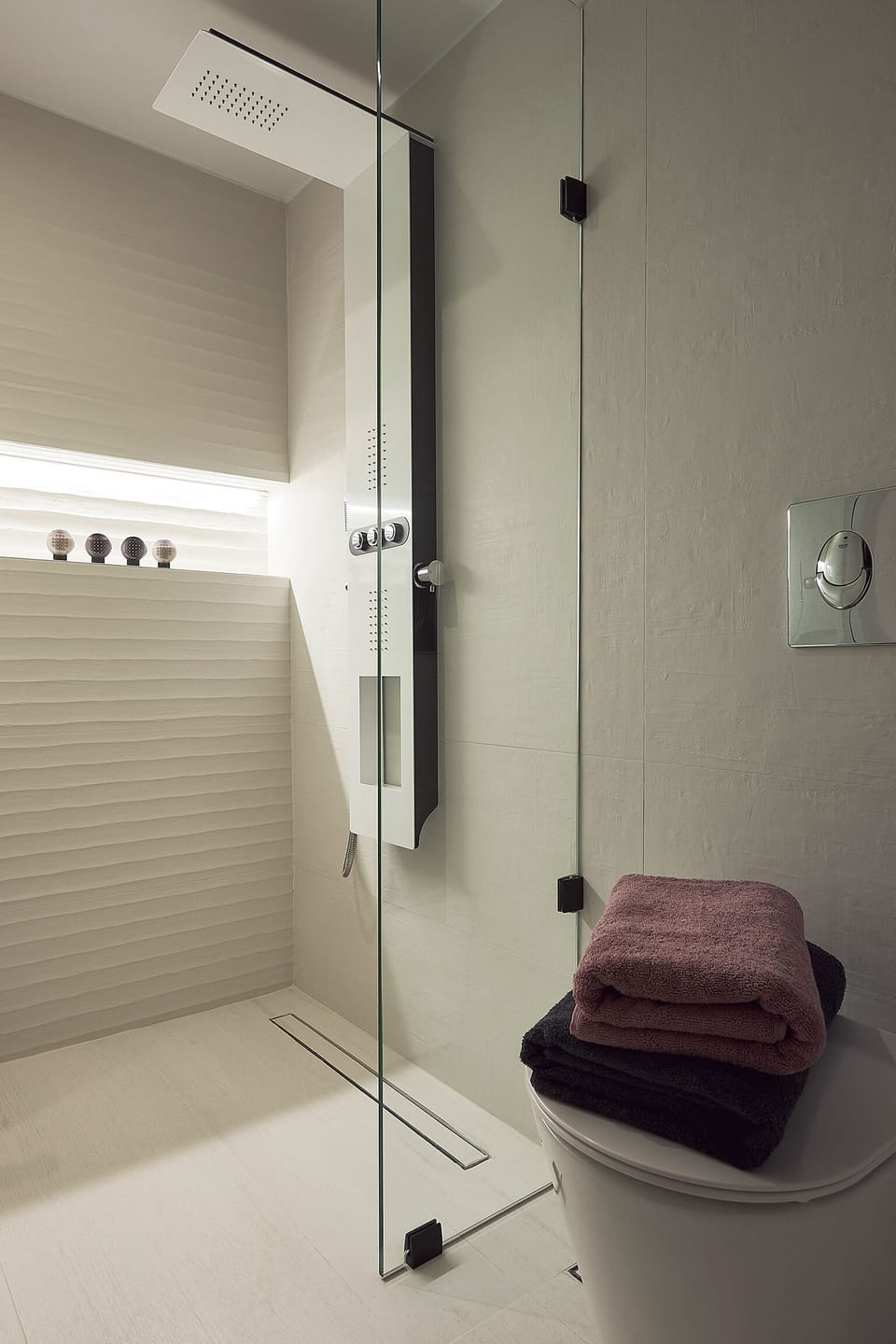 Bath and pool towels are provided for all guests.
