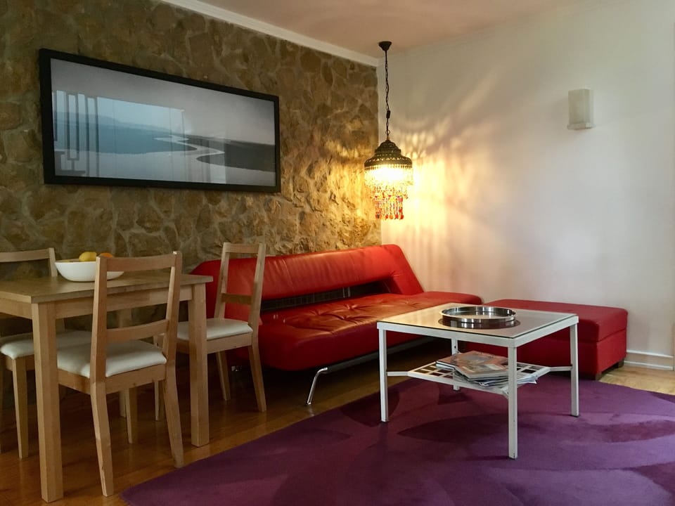 Living Room (2)