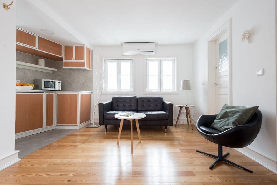 Living Room (2)
