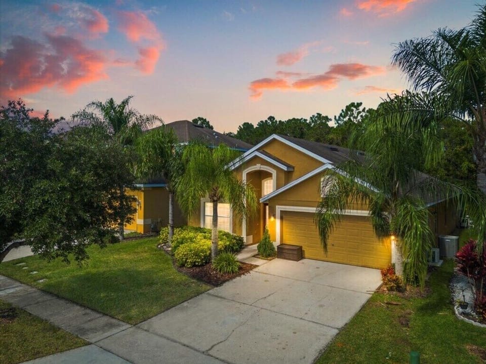 4458NirvanaParkway01