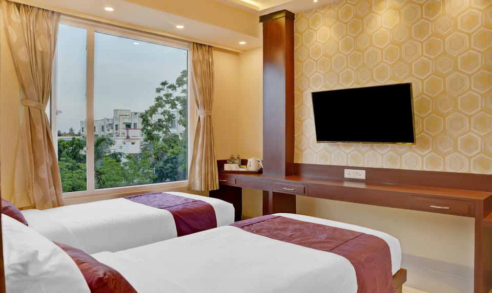 Standard Room | Soundproofing, iron/ironing board (on request), WiFi (free), bed sheets