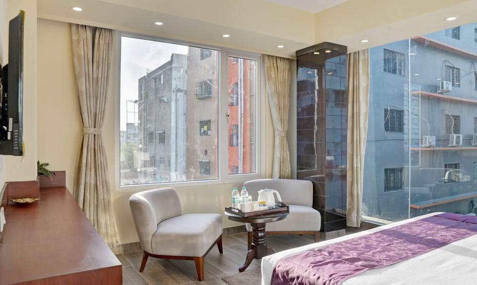 Premium Room | Soundproofing, iron/ironing board (on request), WiFi (free), bed sheets