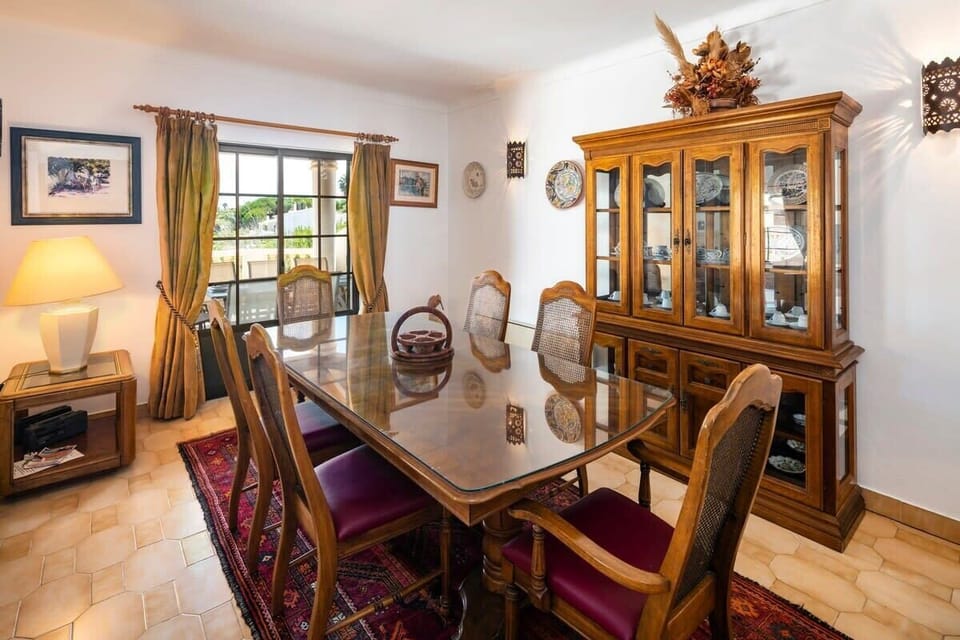 Dinning Table