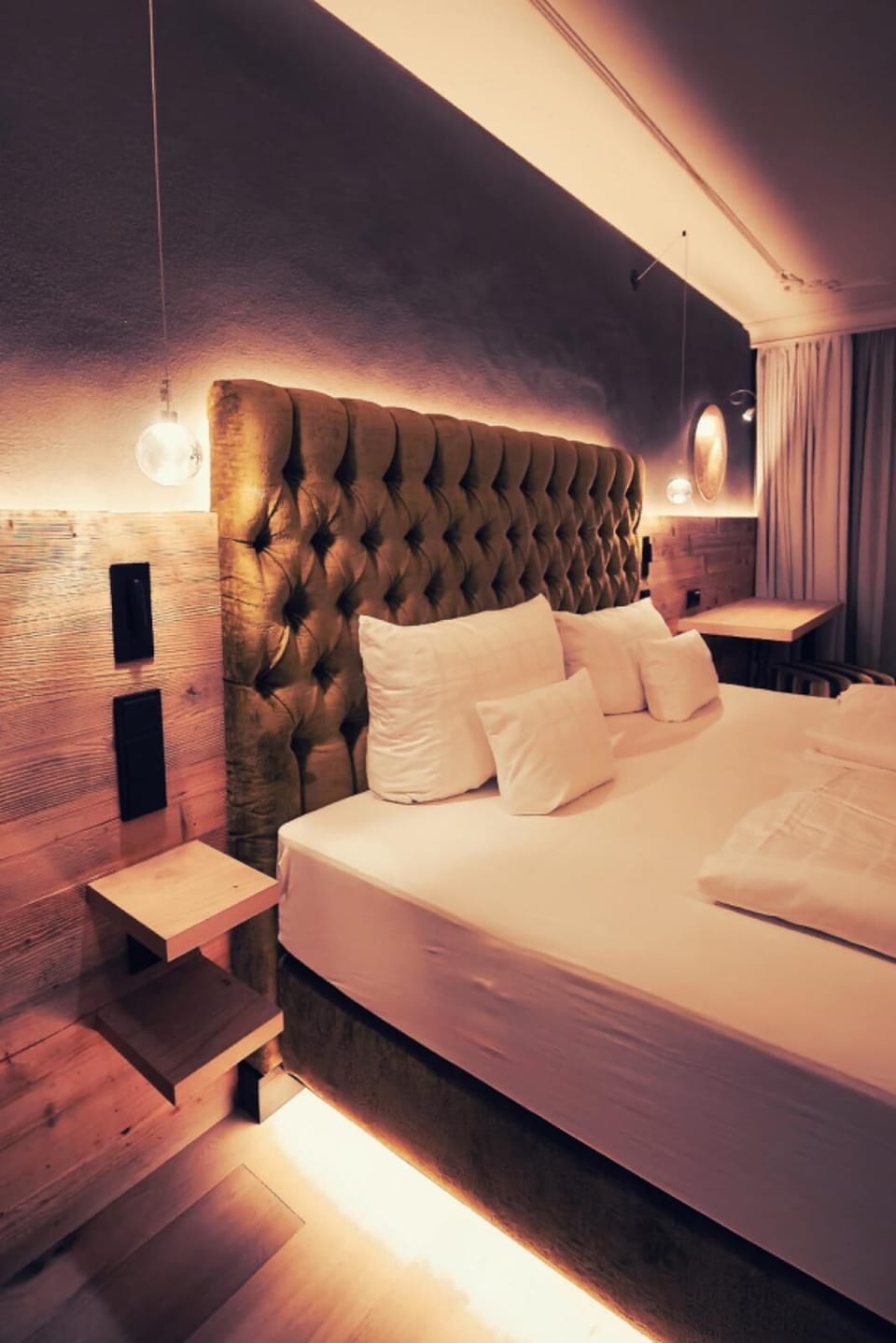 Premium Deluxe Doppelzimmer | Hypo-allergenic bedding, in-room safe, individually decorated