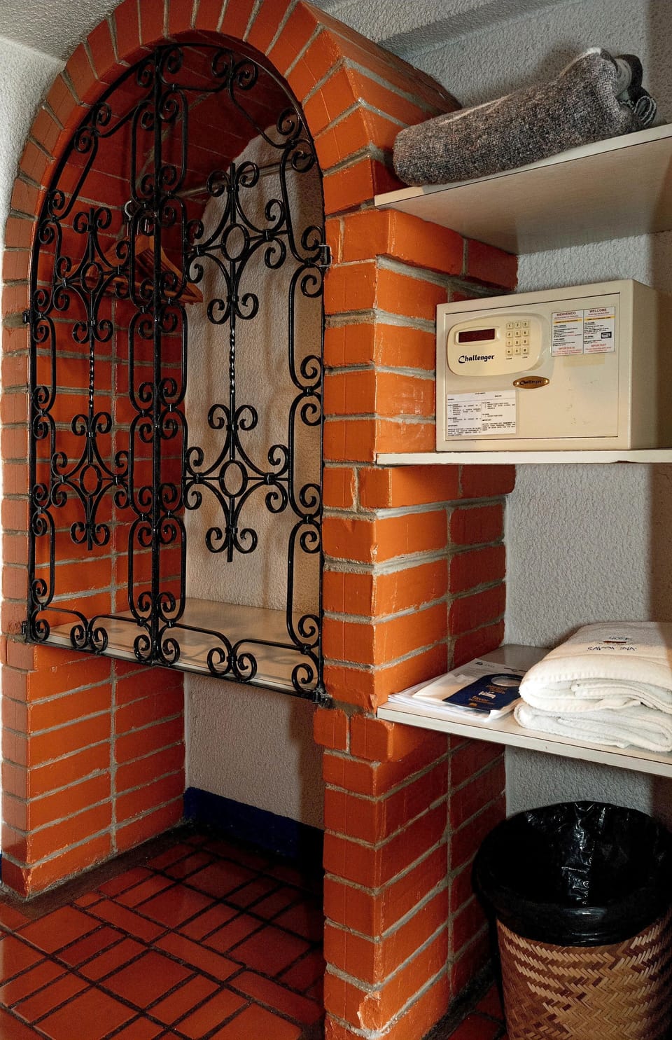 1 bedroom, in-room safe, desk, soundproofing