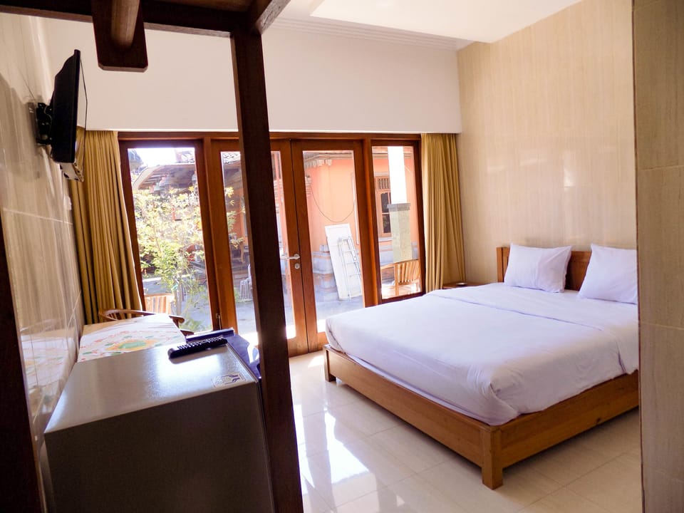 Deluxe Double Room | Desk, blackout drapes, soundproofing, free WiFi