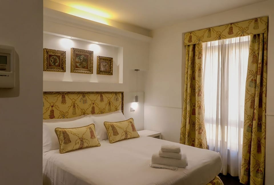 Double or Twin Room, Non Smoking | Premium bedding, minibar, in-room safe, desk
