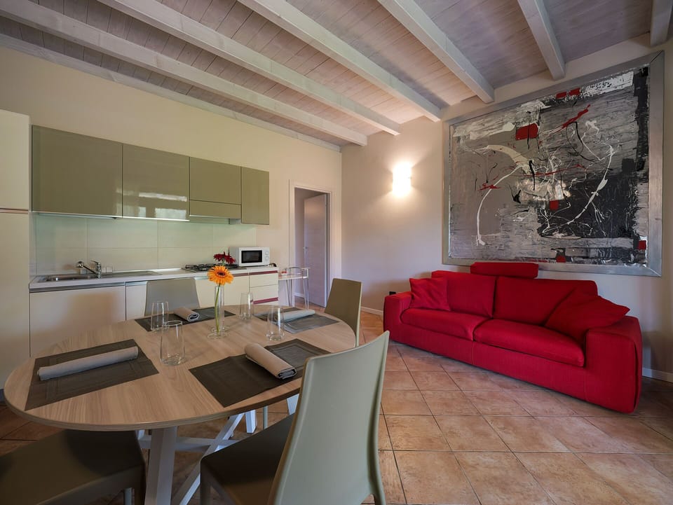 JUNIOR SUITE FAMILIARE CON 2 CAMERE DA LETTO | Private kitchen | Fridge, coffee/tea maker