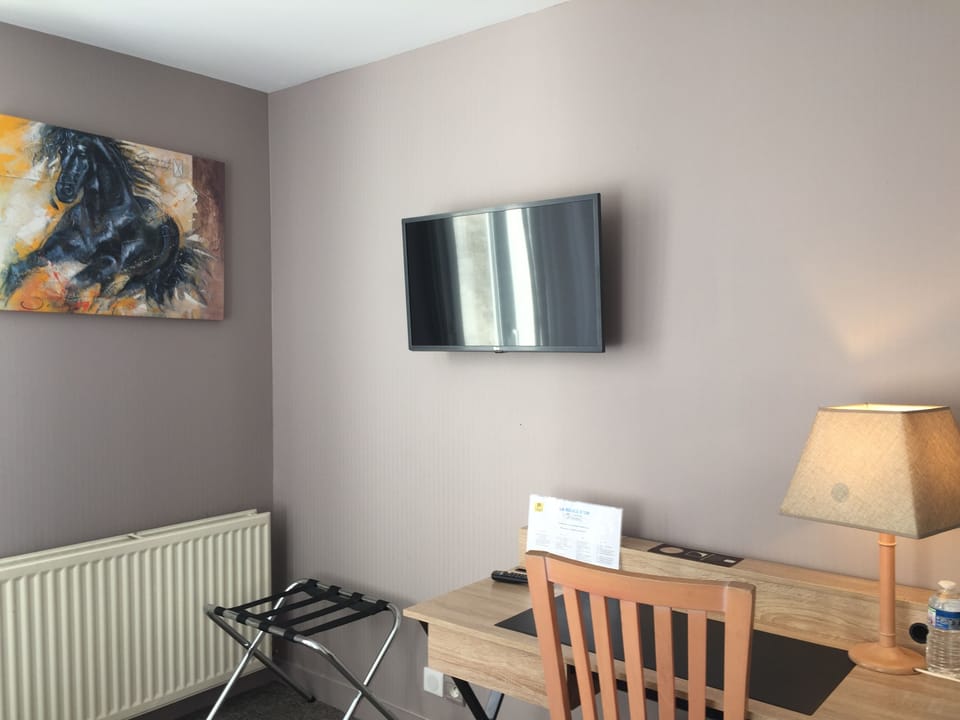 Double Room | Television