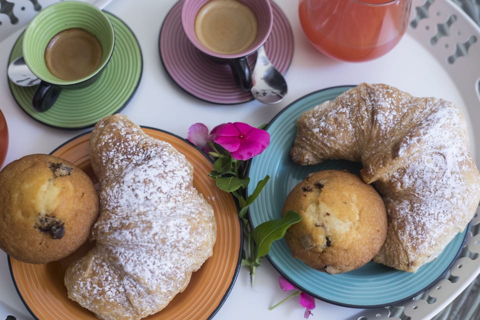 Free daily self-serve breakfast