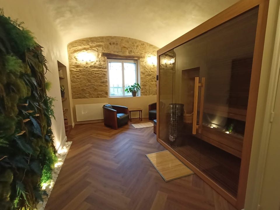 Le Chateau De La Tourlandry Bed and Breakfast in Pays de la Loire