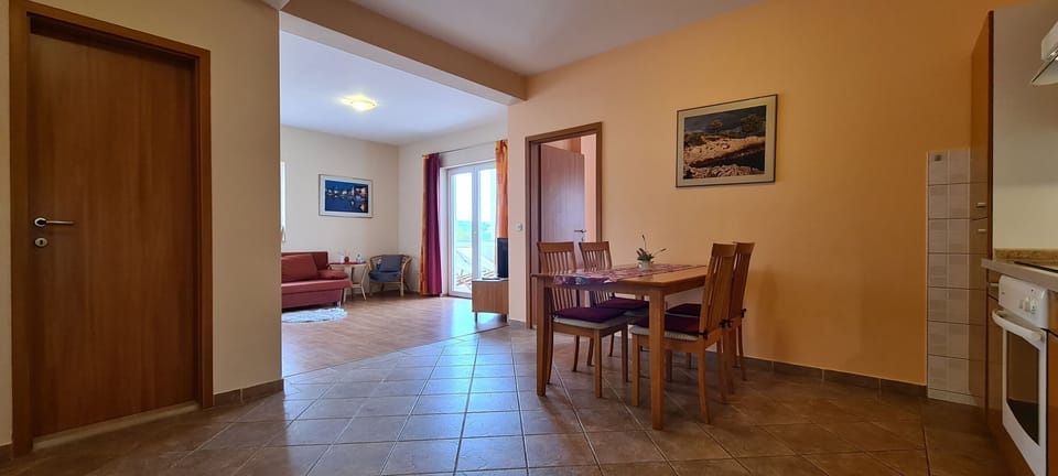 Apartment (A3) | Private kitchen | Fridge, stovetop, espresso maker, coffee/tea maker