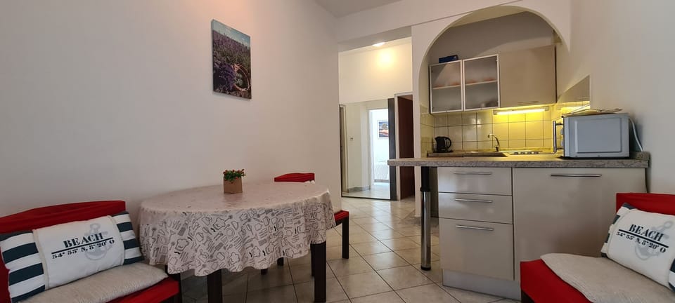 Apartment (A2) | Private kitchen | Fridge, stovetop, espresso maker, coffee/tea maker