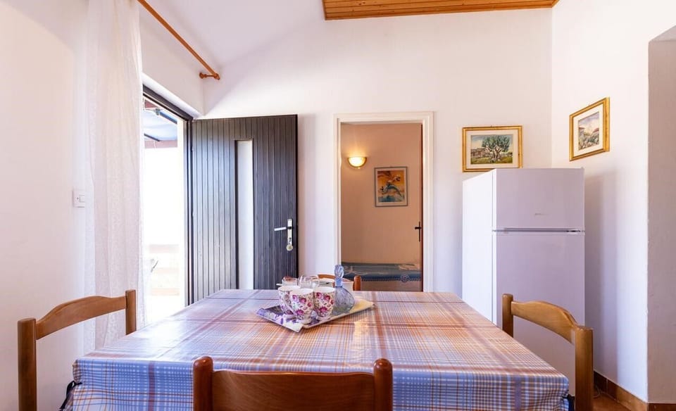 House | Dining