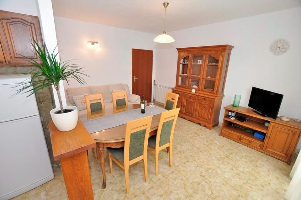Apartment (A2) | Living room