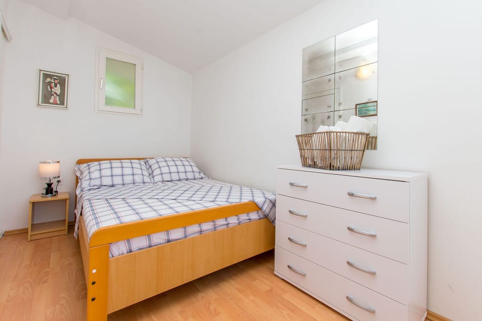Apartment (A1) | Free WiFi, bed sheets