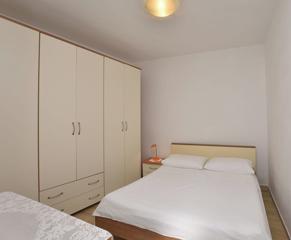 Apartment (A1) | Free WiFi, bed sheets