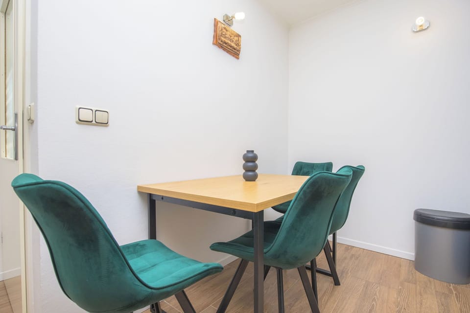 House | Dining
