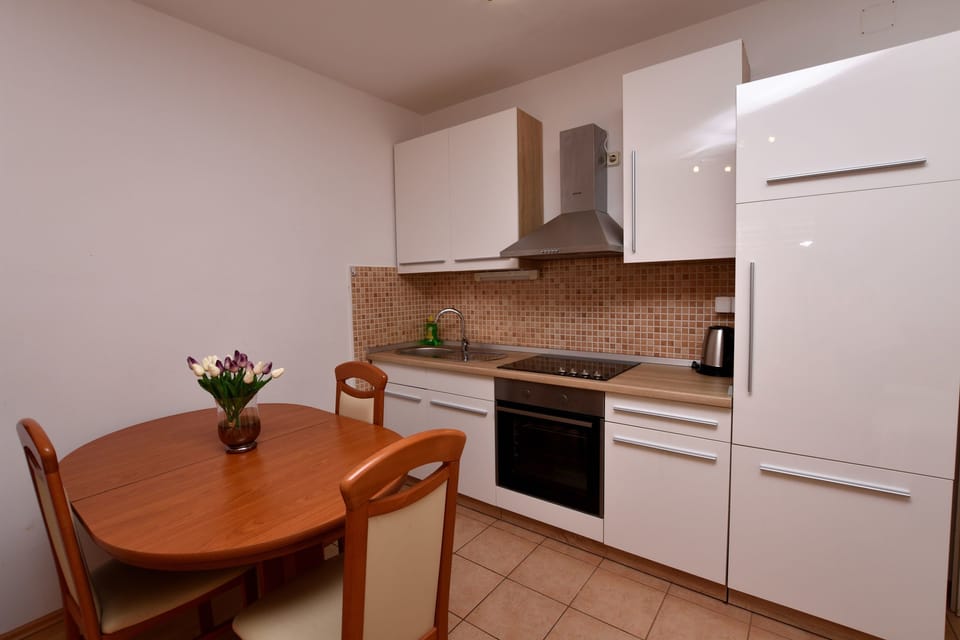 Apartment (A1) | Living room | TV