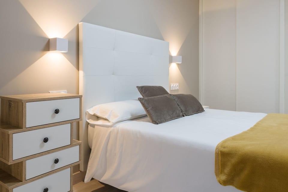 Double Room | Free cribs/infant beds, free WiFi, bed sheets