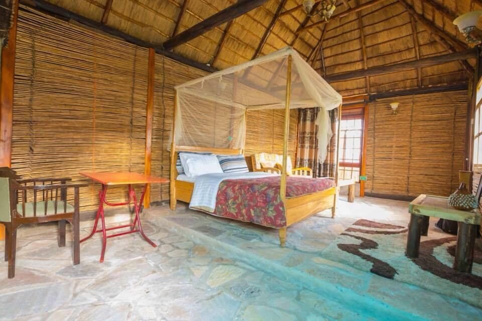 Cottage (Single) | Premium bedding, individually decorated, individually furnished, desk