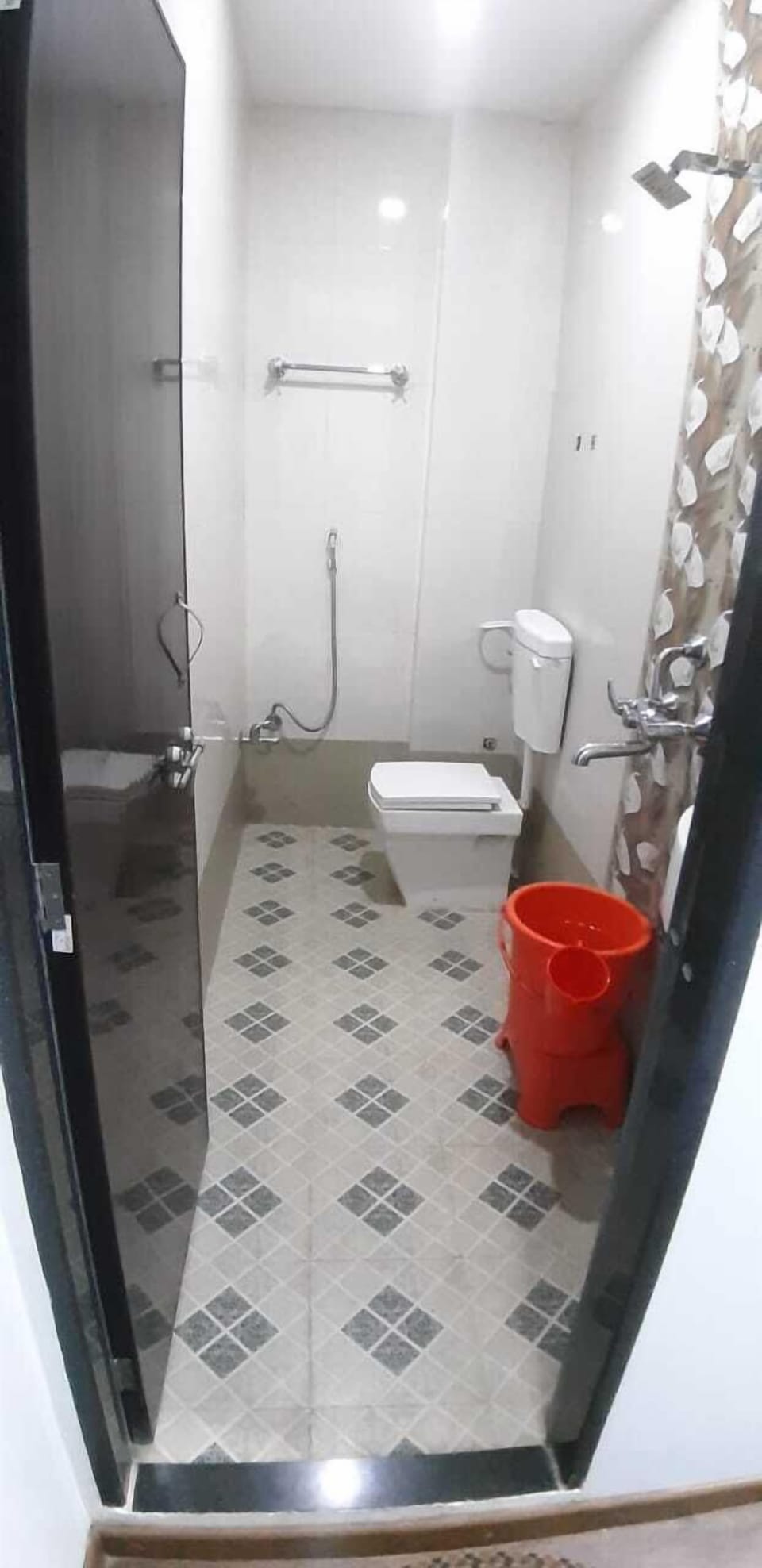 Shower, towels