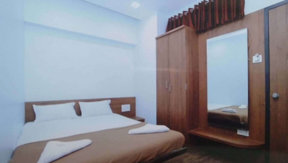 Double Room (Non AC) | Rollaway beds, free WiFi, bed sheets
