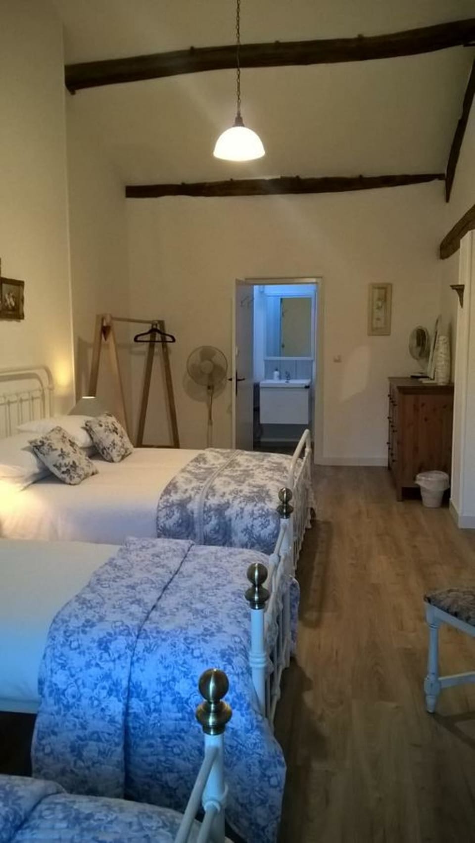 Family Room (1) | Premium bedding, individually decorated, individually furnished