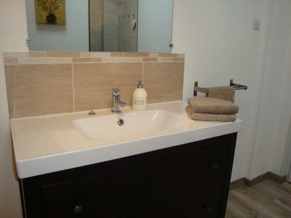 Hair dryer, towels