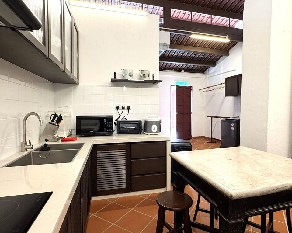 2-Bedroom Townhouse No.5 | Private kitchenette