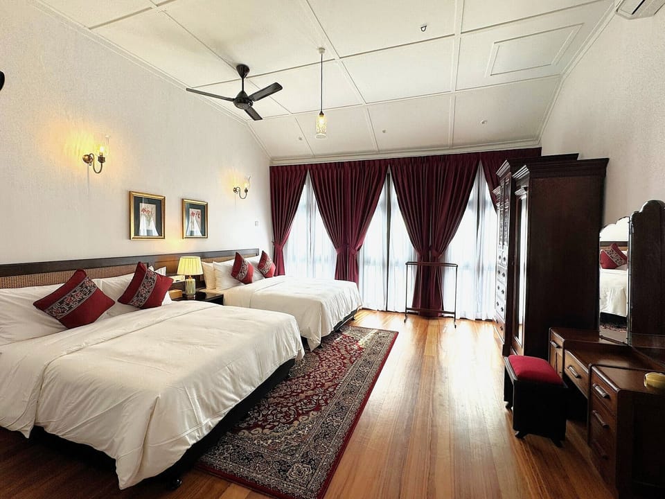 2-Bedroom Townhouse No.7 | In-room safe, individually decorated, individually furnished, desk