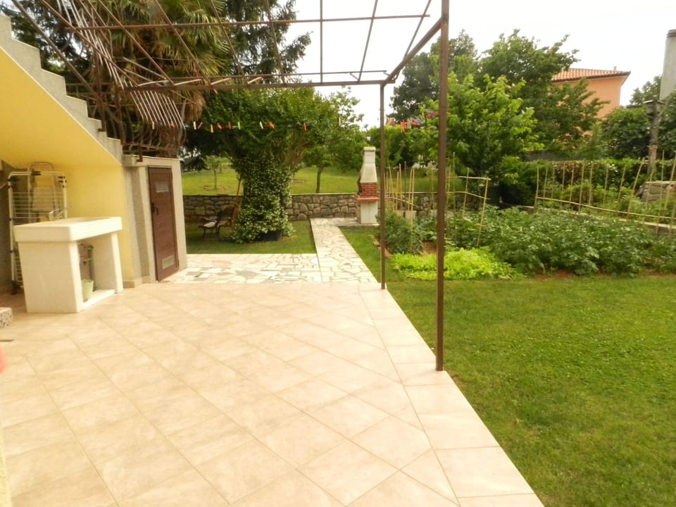 BBQ/picnic area
