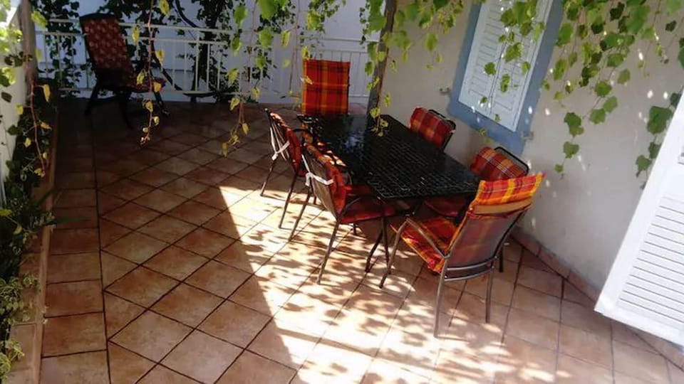 House | Terrace/patio