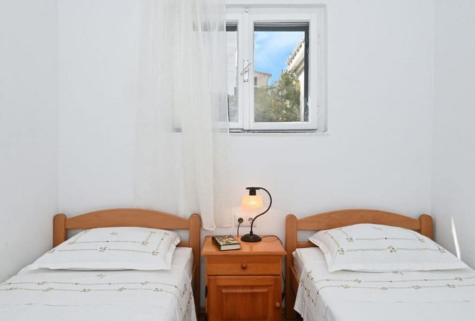 Apartment (A2) | Free WiFi, bed sheets
