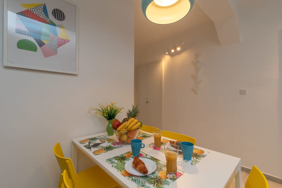 Private kitchen | Fridge, oven, stovetop, espresso maker